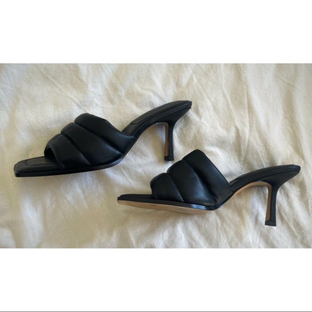 Heel flat - Picture 2 of 3